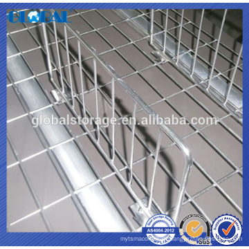 Warehouse Stacking wire decking flexible wire mesh divider for industrial storage